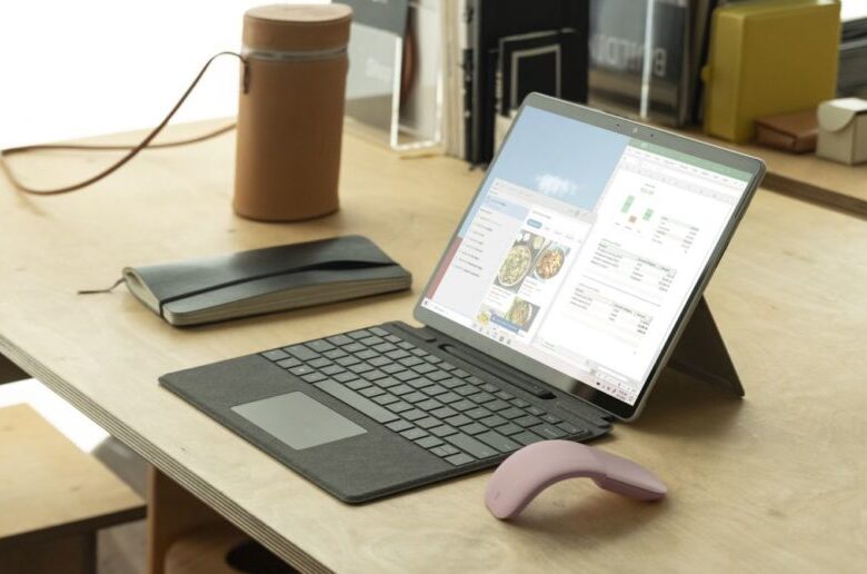 Microsoft spustil oficiálny predaj Surface Pro X tabletov